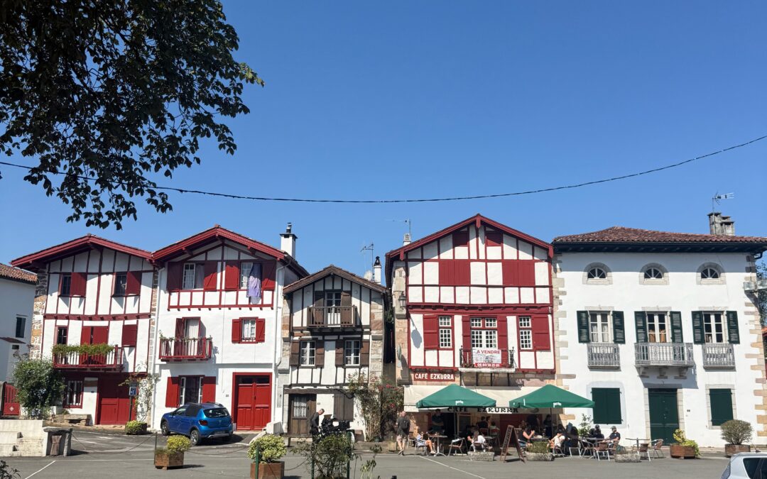 Histoire d’Ainhoa : un village basque entre frontière et chemin de Saint-Jacques